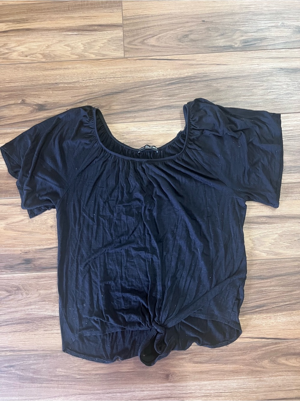 Kim & Cami Black Short Sleeve Knot Front Top
